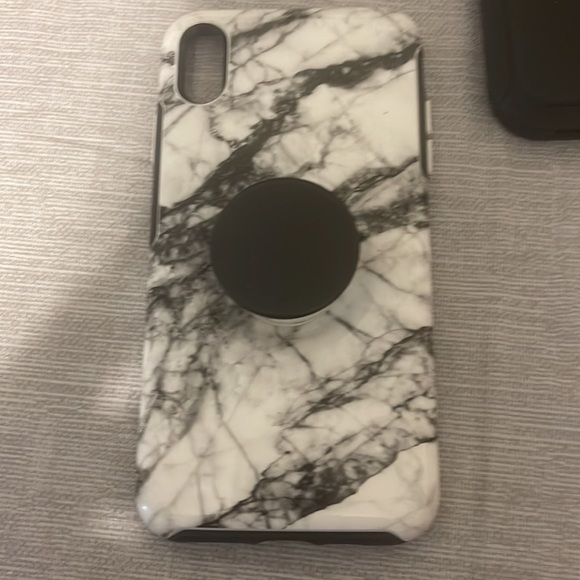 iPhone cases - Picture 3 of 4